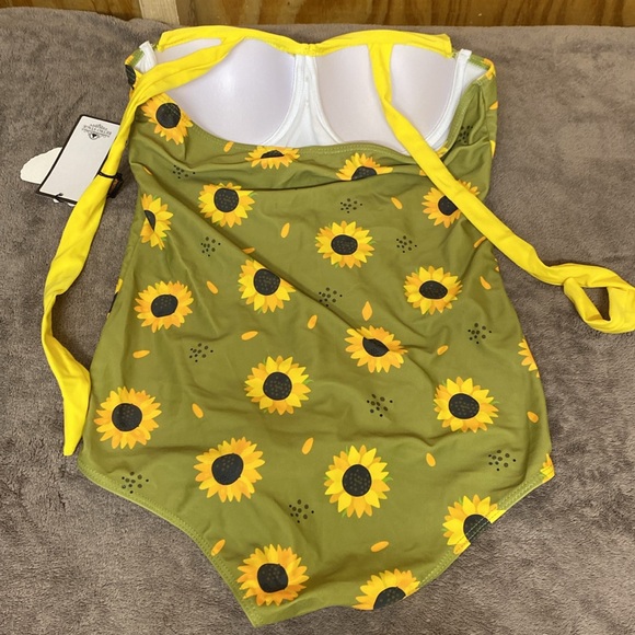 Retro stage size L one piece bathing suit - Picture 2 of 9